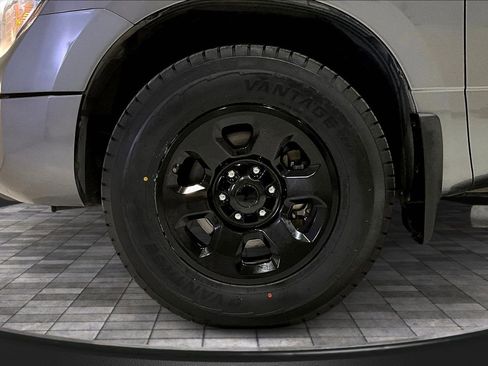 Used 2021 Nissan Titan S w/ S Utility Package image 33