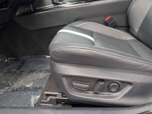 Certified 2025 Toyota Camry SE w/ Convenience Package image 20