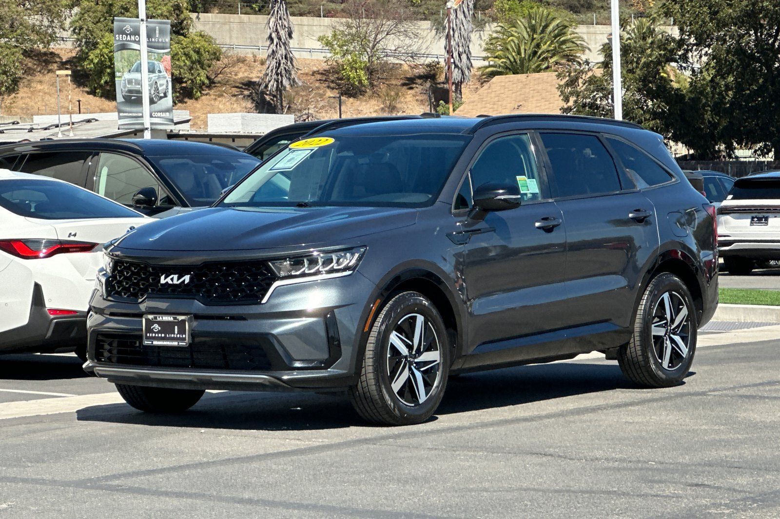 Used 2022 Kia Sorento S w/ Panoramic Sunroof Package FWD image 7