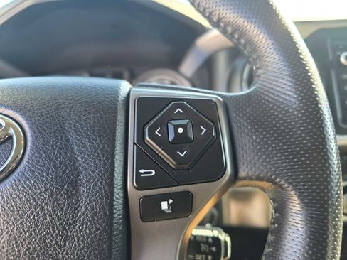 Certified 2016 Toyota Tacoma SR5 w/ SR5 Appearance Package (SN) image 22