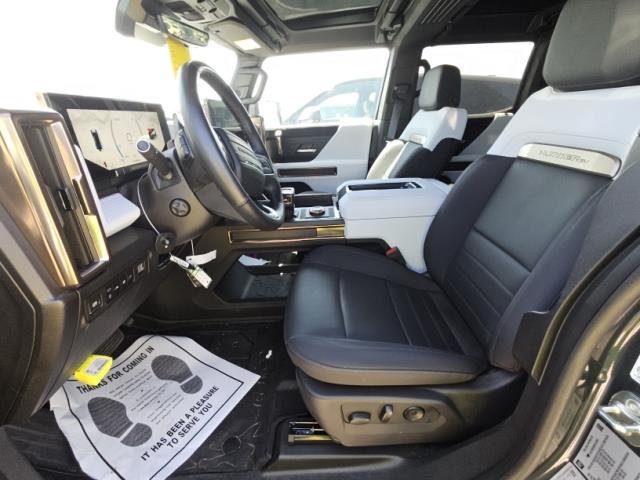Used 2025 GMC Hummer EV 2X w/ LPO, Dark Essentials Package AWD/4WD image 6