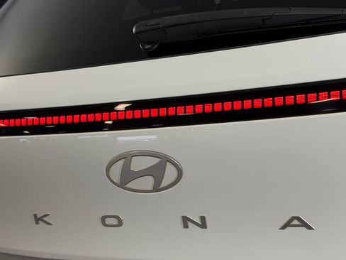 Used 2024 Hyundai Kona SEL FWD image 12