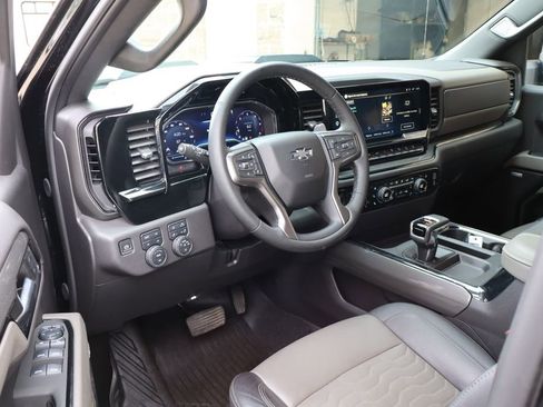 Used 2024 Chevrolet Silverado 1500 ZR2 w/ ZR2 Bison Edition AWD/4WD image 18