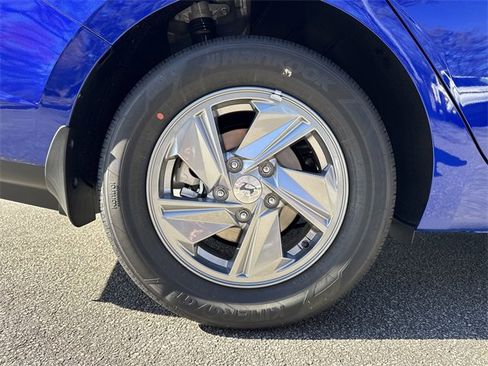 New 2026 Hyundai Elantra SE image 17