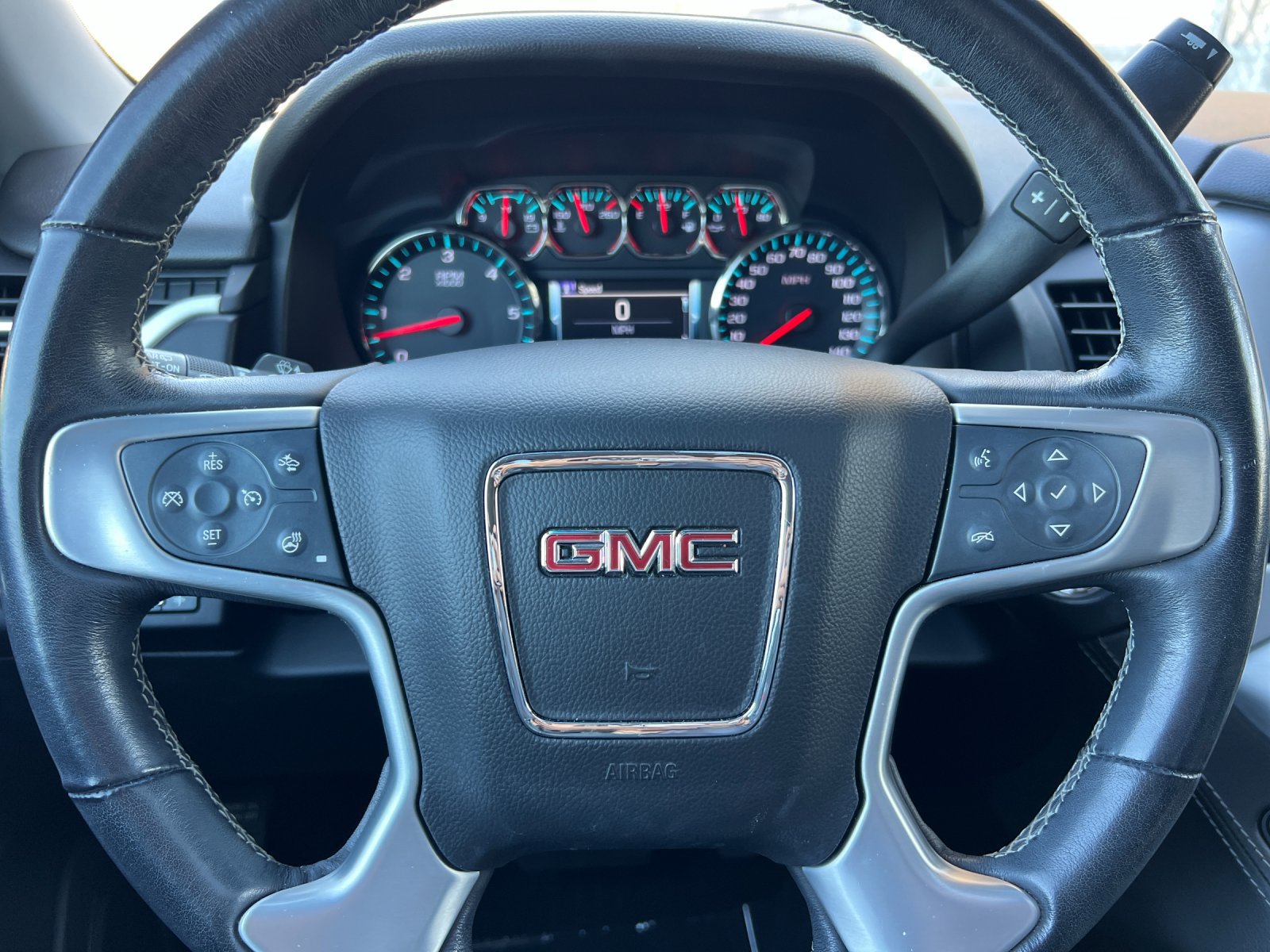 Used 2019 GMC Yukon SLT w/ Open Road Package AWD/4WD image 25