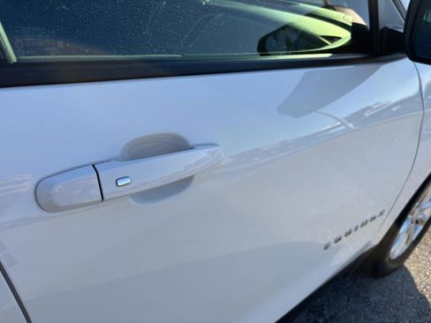 Used 2020 Chevrolet Equinox LS w/ LS Convenience Package image 36