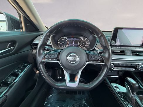 Used 2024 Nissan Altima 2.5 SR image 13
