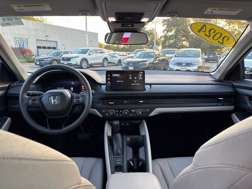 Used 2026 Honda Accord SE image 17