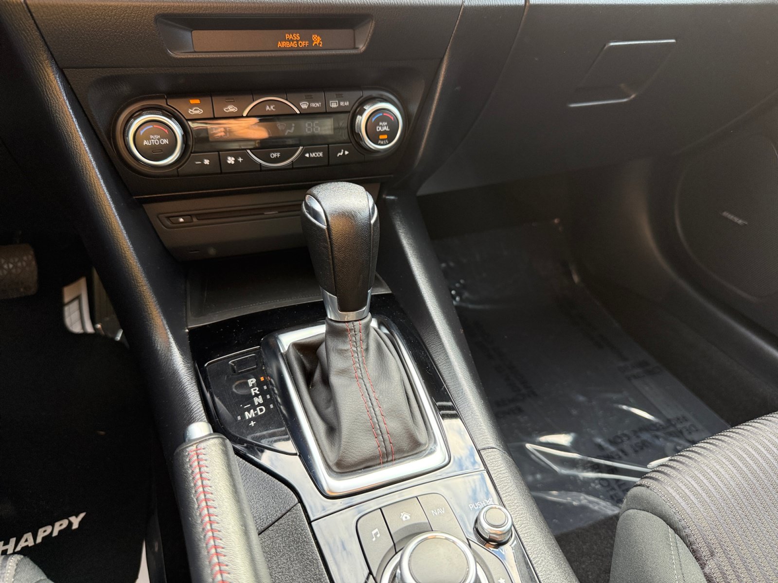 Used 2015 MAZDA MAZDA3 i Touring w/ Technology Package FWD image 13