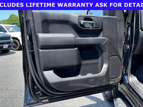 Used 2025 Chevrolet Silverado 1500 Custom AWD/4WD image 18