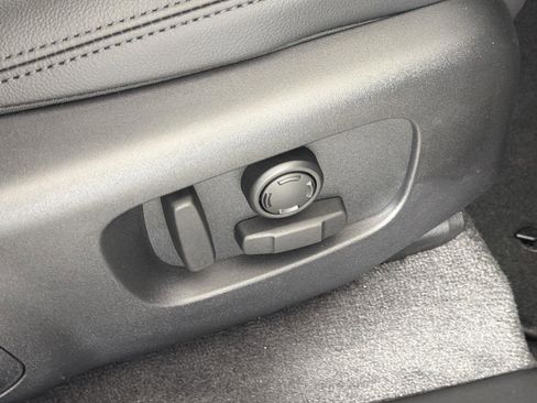 New 2026 Land Rover Range Rover Velar S image 34