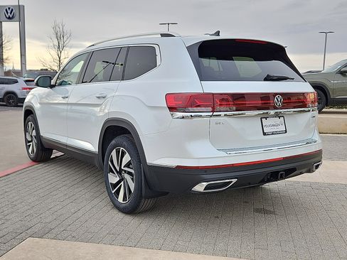 New 2026 Volkswagen Atlas SEL image 2