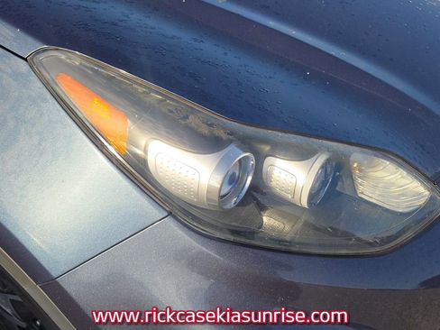 Used 2021 Kia Sportage LX image 6