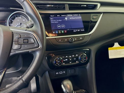 Used 2023 Buick Encore GX Select w/ Sport Touring Package FWD image 18