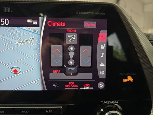 Used 2021 Toyota Highlander Platinum FWD image 27