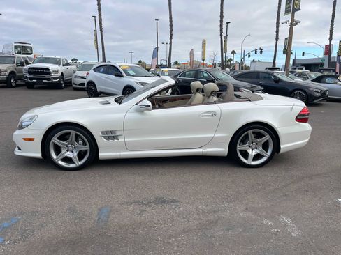 Used 2011 Mercedes-Benz SL 550 image 14