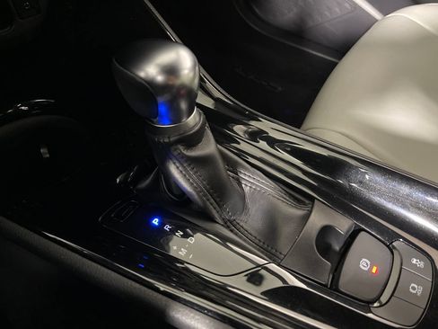 Certified 2019 Toyota C-HR XLE FWD image 22