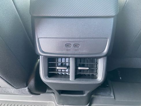 New 2025 Chevrolet Equinox LT image 23