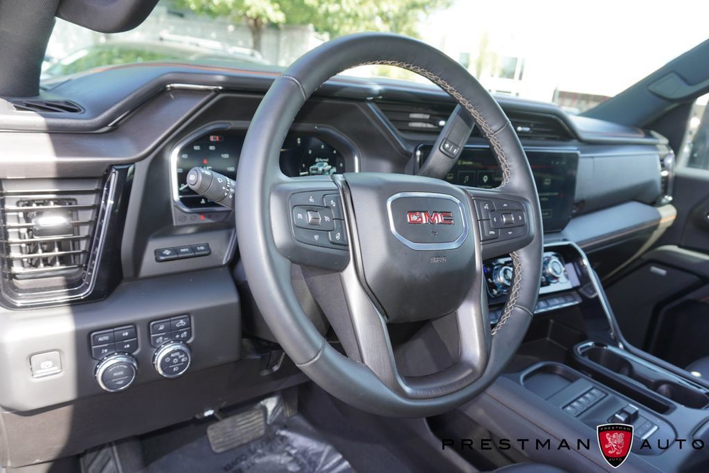 Used 2025 GMC Sierra 2500 AT4 w/ AT4 Premium Plus Package AWD/4WD image 36