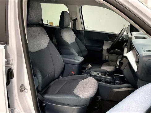 Used 2025 Ford Maverick XLT w/ 4K Tow Package AWD/4WD image 9