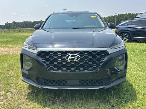 Used 2019 Hyundai Santa Fe SE FWD image 2