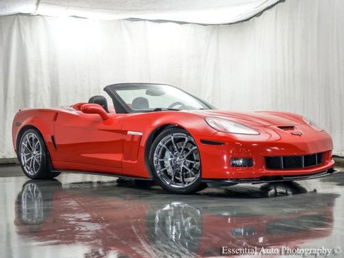 Used 2011 Chevrolet Corvette Grand Sport w/ Preferred Equipment Group image 2