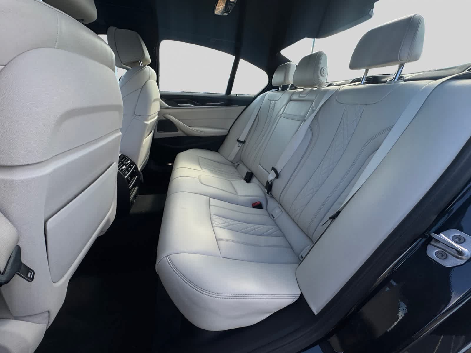 Used 2017 BMW 540i xDrive AWD/4WD image 18