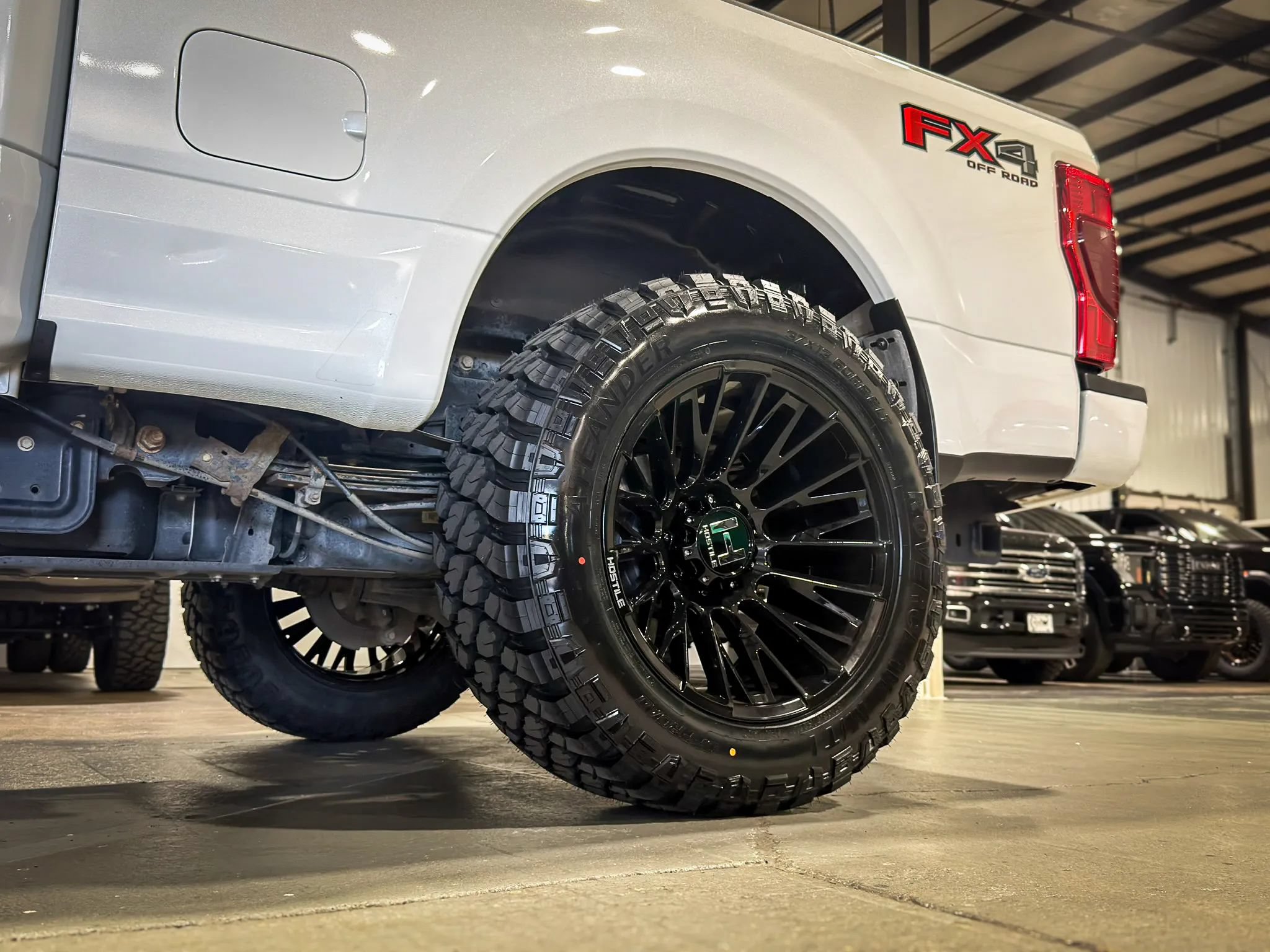 Used 2020 Ford F350 Platinum AWD/4WD image 7
