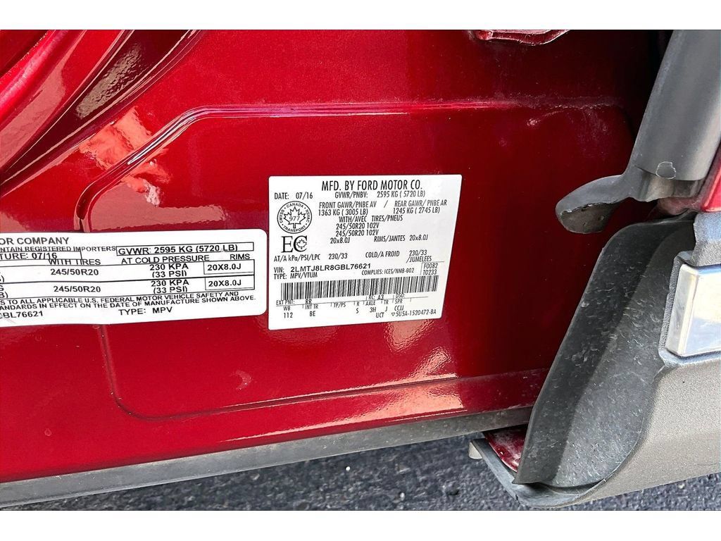 Used 2016 Lincoln MKX Reserve w/ Equipment Group 102A AWD/4WD image 16