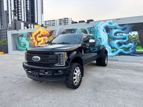 Used 2017 Ford F350 Platinum w/ Platinum Ultimate Package AWD/4WD image 1
