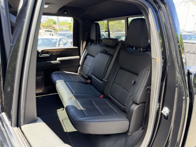 Used 2024 Chevrolet Silverado 2500 High Country AWD/4WD image 16