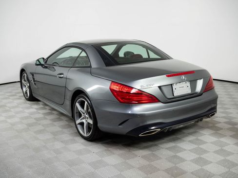 Used 2018 Mercedes-Benz SL 550 image 3