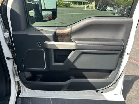 Used 2022 Ford F350 Lariat w/ Lariat Ultimate Package AWD/4WD image 31