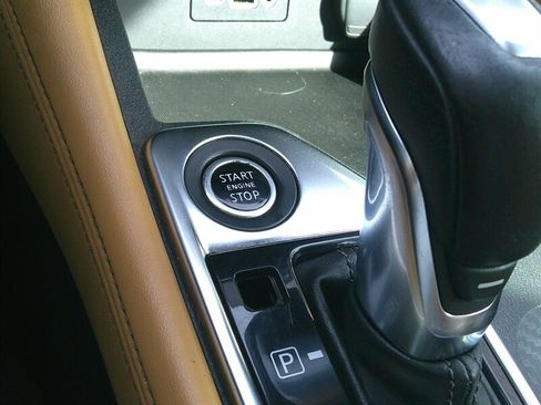 Used 2020 Nissan Sentra SV w/ SV Premium Package image 33