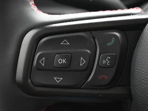 Used 2024 Jeep Gladiator Rubicon w/ Convenience Group image 18