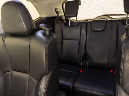 Used 2020 Subaru Ascent Limited w/ Technology Package image 13