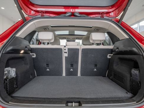 Certified 2021 Mercedes-Benz GLA 250 4MATIC image 34