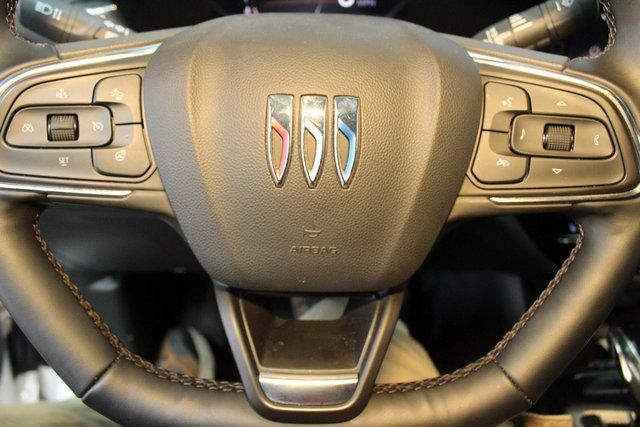 Certified 2025 Buick Envista Avenir FWD image 21