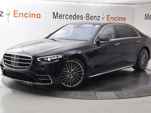 Used 2022 Mercedes-Benz S 580 4MATIC Sedan image 2