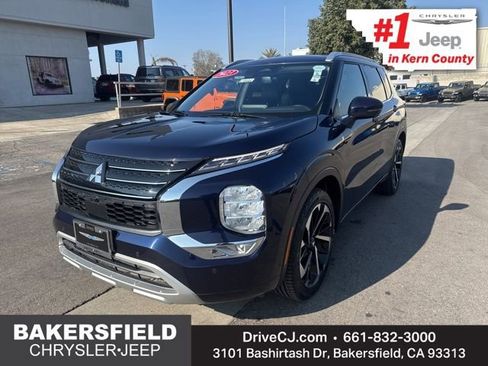 Used 2023 Mitsubishi Outlander SEL image 1