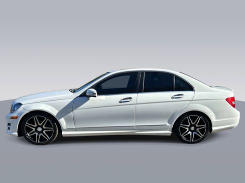 Used 2013 Mercedes-Benz C 250 Sedan image 6