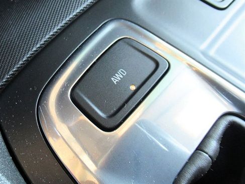 Used 2023 Chevrolet Equinox LT w/ Driver Convenience Package image 31