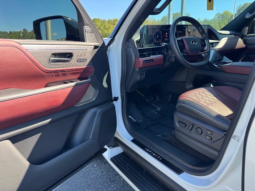 Used 2025 INFINITI QX80 Autograph AWD/4WD image 17