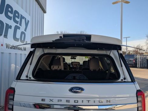 Used 2024 Ford Expedition Max Limited image 31