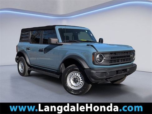 Used 2022 Ford Bronco 4-Door image 1