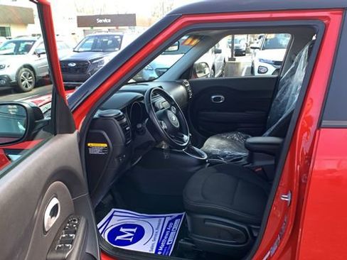 Used 2017 Kia Soul + w/ Designer's Package image 9