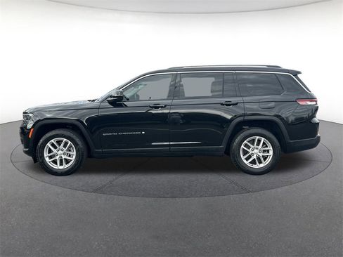 Used 2021 Jeep Grand Cherokee L Laredo w/ Luxury Tech Group I image 2