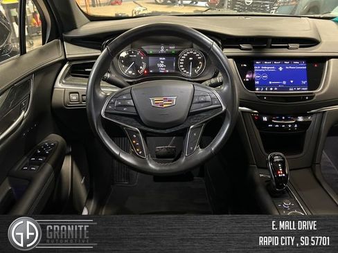 Used 2022 Cadillac XT5 Premium Luxury image 13