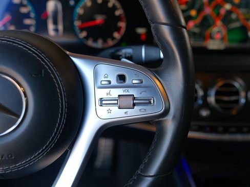 Used 2020 Mercedes-Benz S 560 Sedan image 18