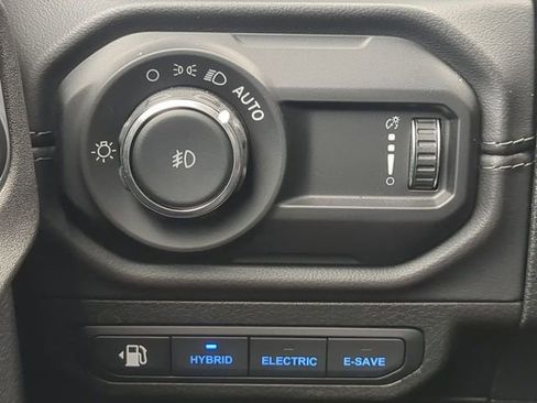 Certified 2025 Jeep Wrangler Unlimited Sahara w/ Safety Group image 14